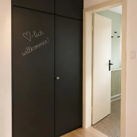 Altstadtwohnung Mit Schlossblick 3 Schlafzimmer, Balkon, Parkplatz 埃尔克顿