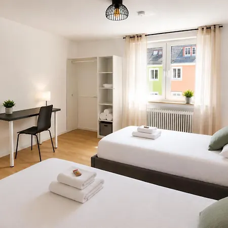 Altstadtwohnung Mit Schlossblick 3 Schlafzimmer, Balkon, Parkplatz
