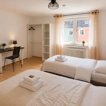 公寓 Altstadtwohnung Mit Schlossblick 3 Schlafzimmer, Balkon, Parkplatz 埃尔克顿